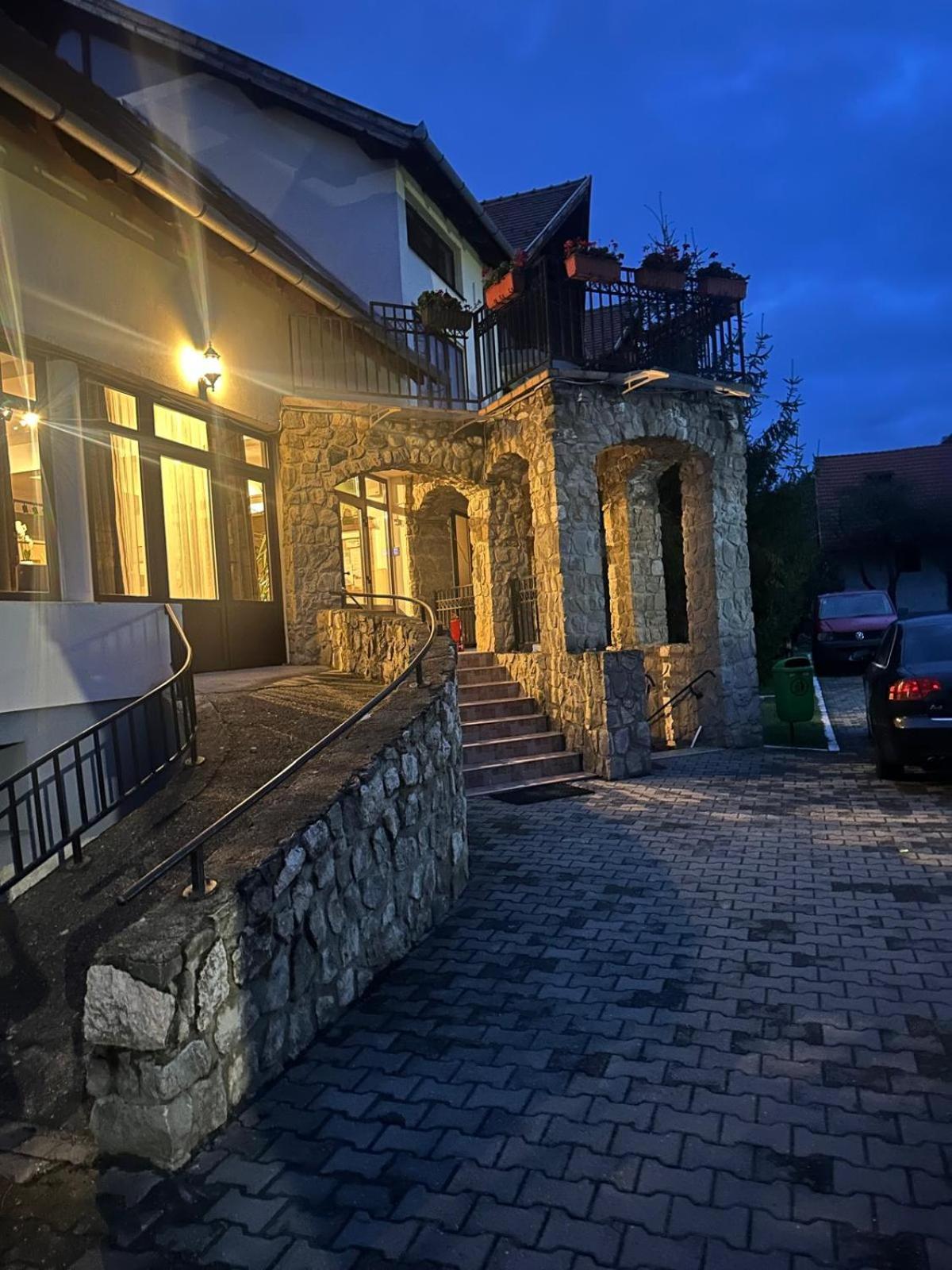 Pensiunea Casa Saxonia Rîşnov 外观 照片